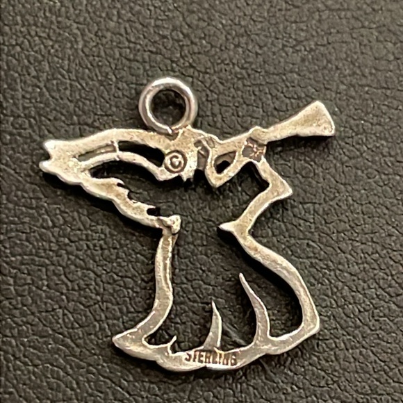 4 vintage Charm Lot 2  stamped 925or Sterling the others are silver no stamp. - Picture 7 of 7